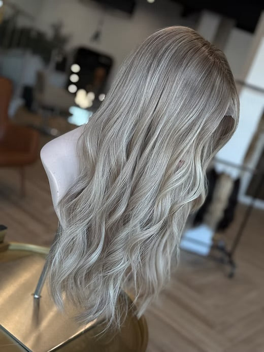 24 inches Ash blonde